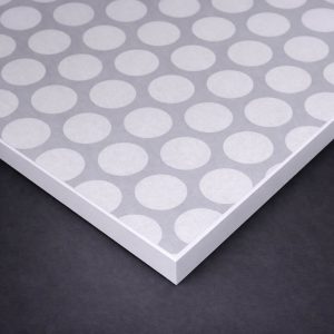 Papier pour verre trempé avec un motif de cercles translucides blancs, utilisé pour la protection ou la finition de surface du verre.